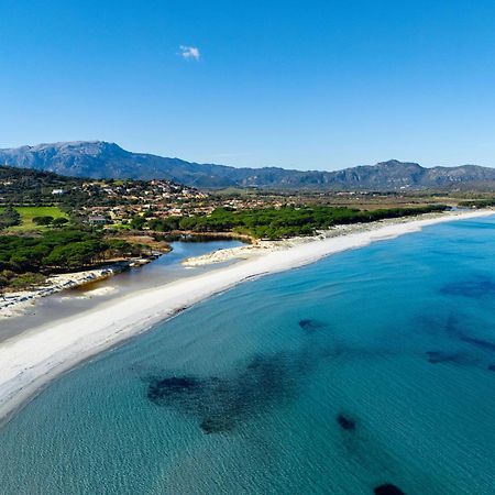 Corona'S Apartment- Fronte Spiaggia Ла-Калетта Екстер'єр фото