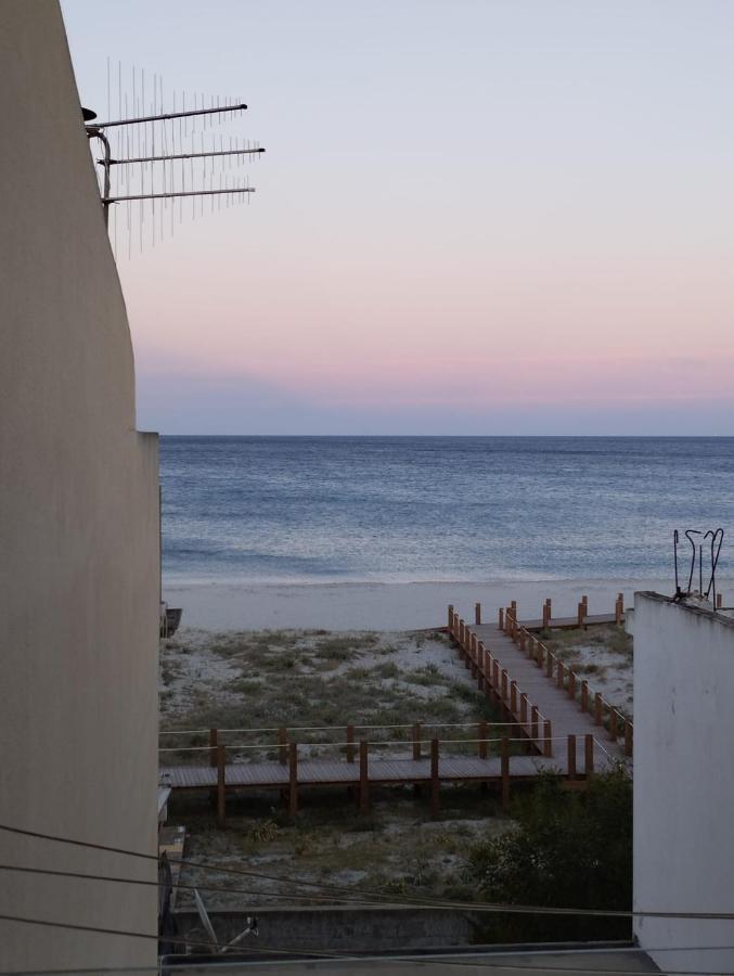 Corona'S Apartment- Fronte Spiaggia Ла-Калетта Екстер'єр фото