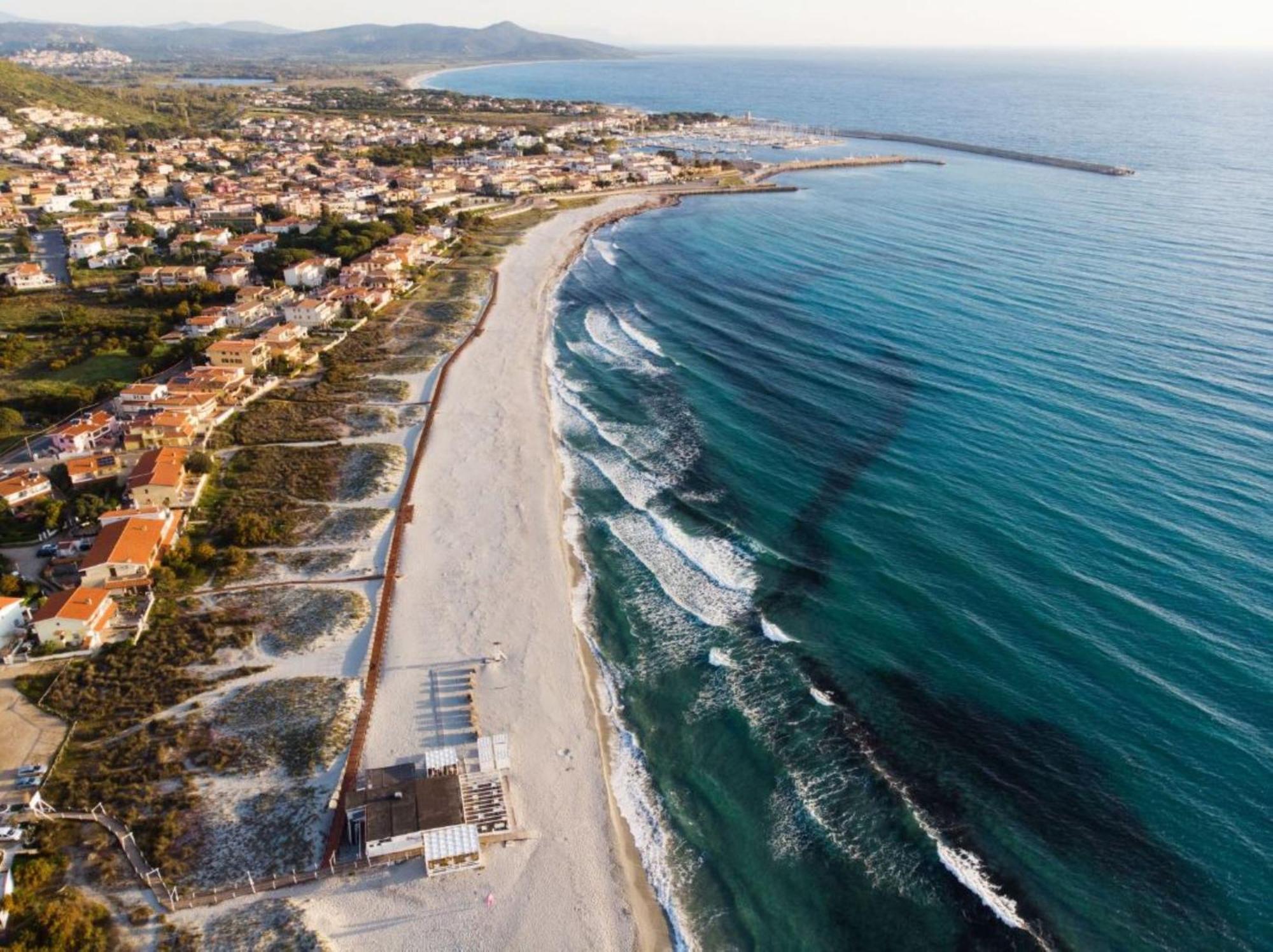 Corona'S Apartment- Fronte Spiaggia Ла-Калетта Екстер'єр фото