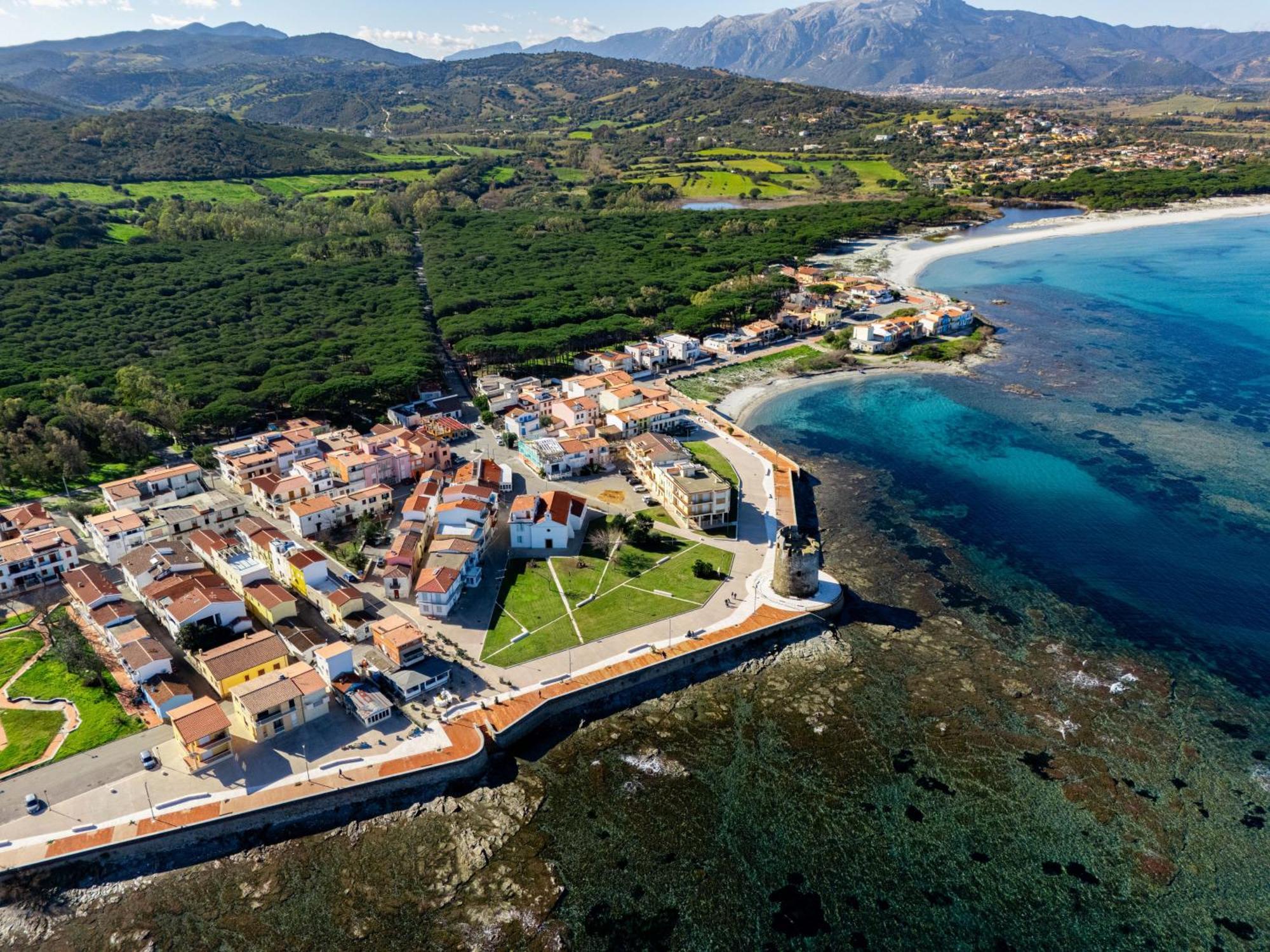 Corona'S Apartment- Fronte Spiaggia Ла-Калетта Екстер'єр фото